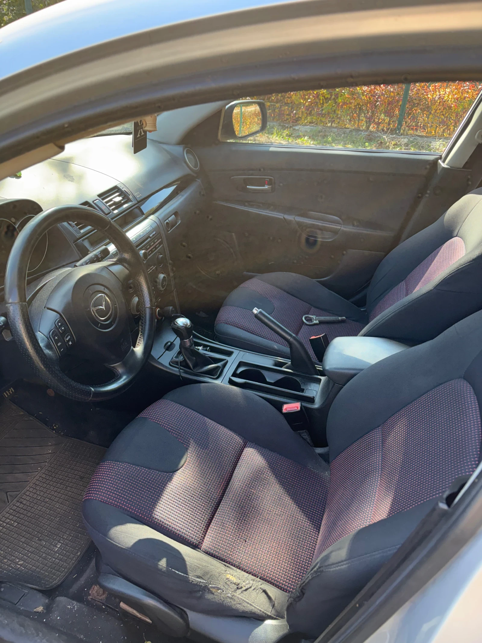 Mazda 3, снимка 4 - Автомобили и джипове - 56705325