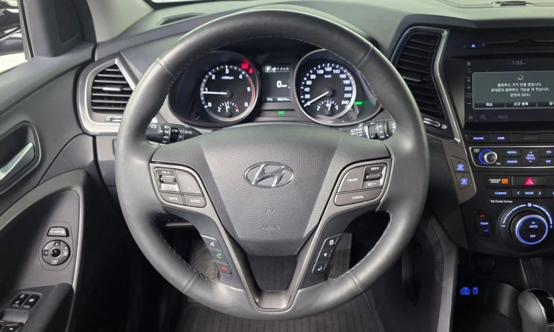 Hyundai Santa fe Diesel 2.0 2WD Premium * НАЙ-ДОБРА ЦЕНА В БЪЛГАРИЯ, снимка 14 - Автомобили и джипове - 52211430