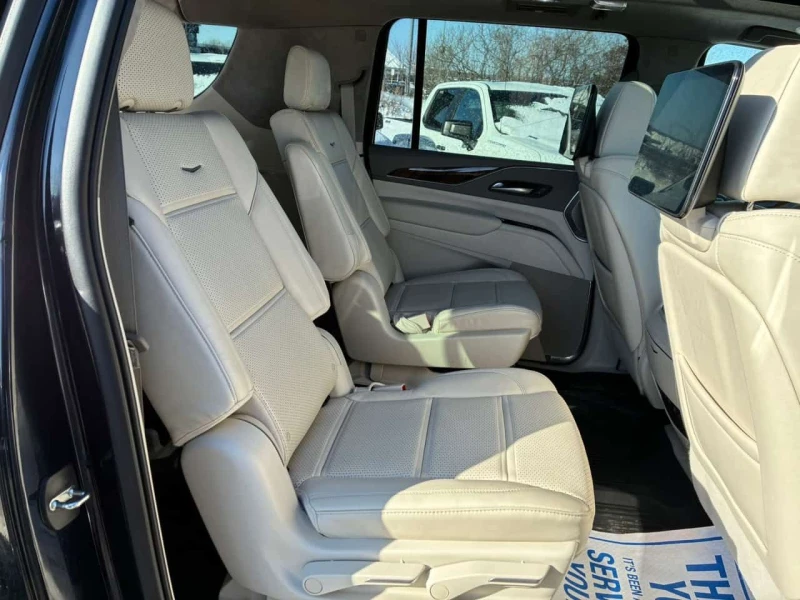 Cadillac Escalade * DISTRONIC* ТЕЛЕВИЗОРИ* NIGHT VISION* ОБДУХВАНЕ* , снимка 15 - Автомобили и джипове - 53512251
