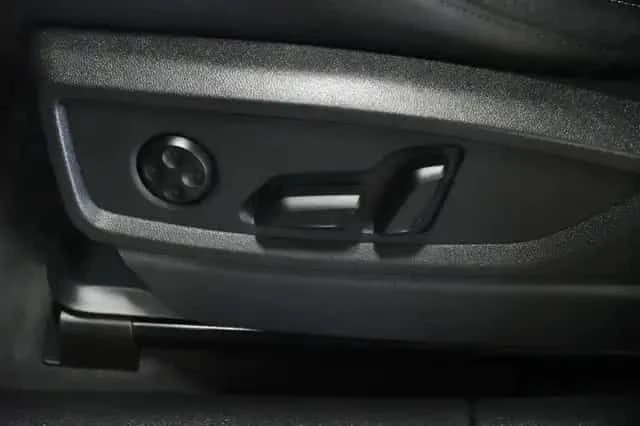 Audi Q5 * Technik / S Line Black Package / ОБДУХВАНЕ/ B&O, снимка 14 - Автомобили и джипове - 54431819