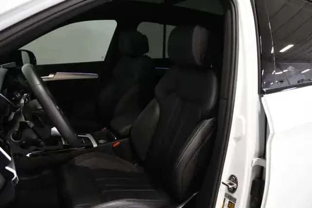 Audi Q5 * Technik / S Line Black Package / ОБДУХВАНЕ/ B&O, снимка 15 - Автомобили и джипове - 54431819