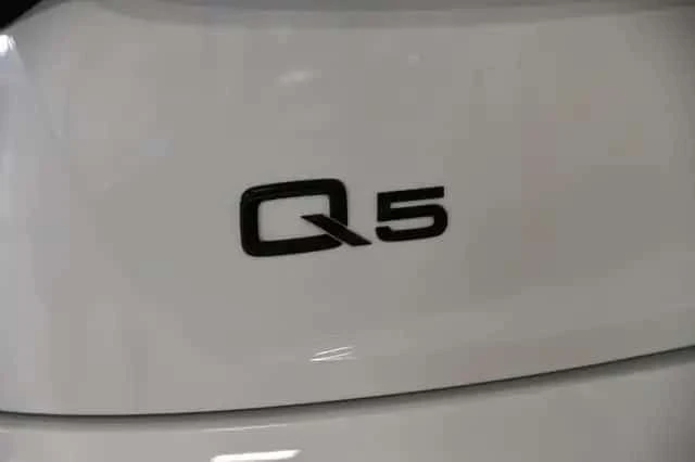Audi Q5 * Technik / S Line Black Package / ОБДУХВАНЕ/ B&O, снимка 7 - Автомобили и джипове - 54431819