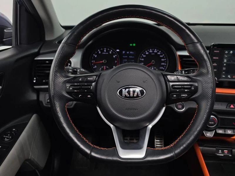 Kia Stonic 1.4| 95к.с.| ВКЛ.ТЕХНОТЕСТ, снимка 13 - Автомобили и джипове - 55363300