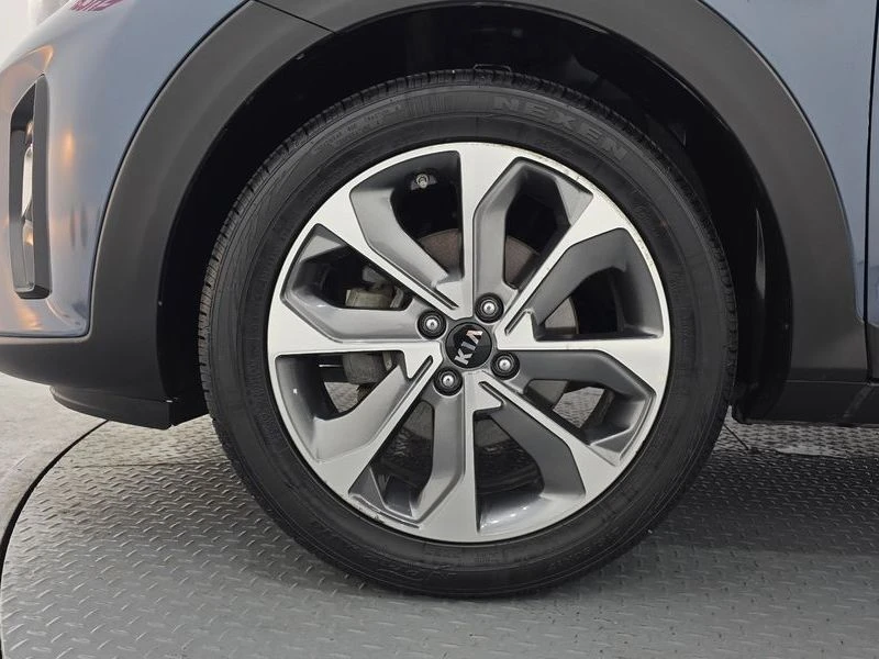 Kia Stonic 1.4| 95к.с.| ВКЛ.ТЕХНОТЕСТ, снимка 5 - Автомобили и джипове - 55363300