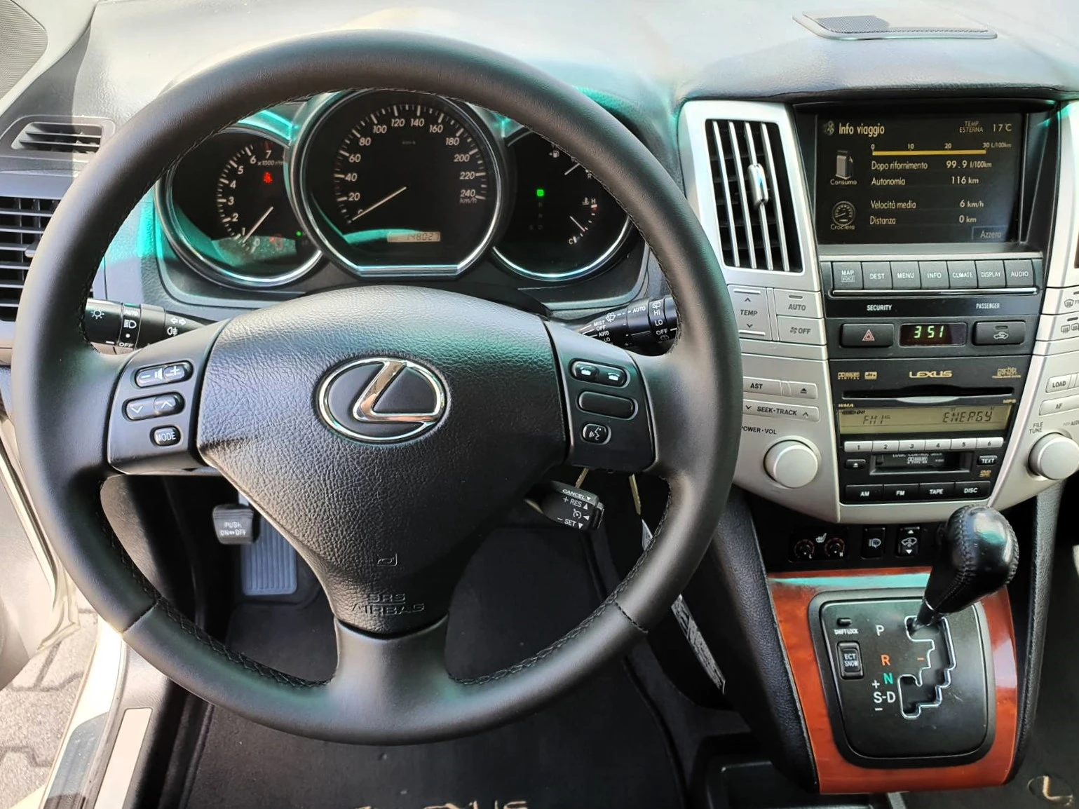Lexus RX 350 3.5i/4x4/Ambassador*  - изображение 8