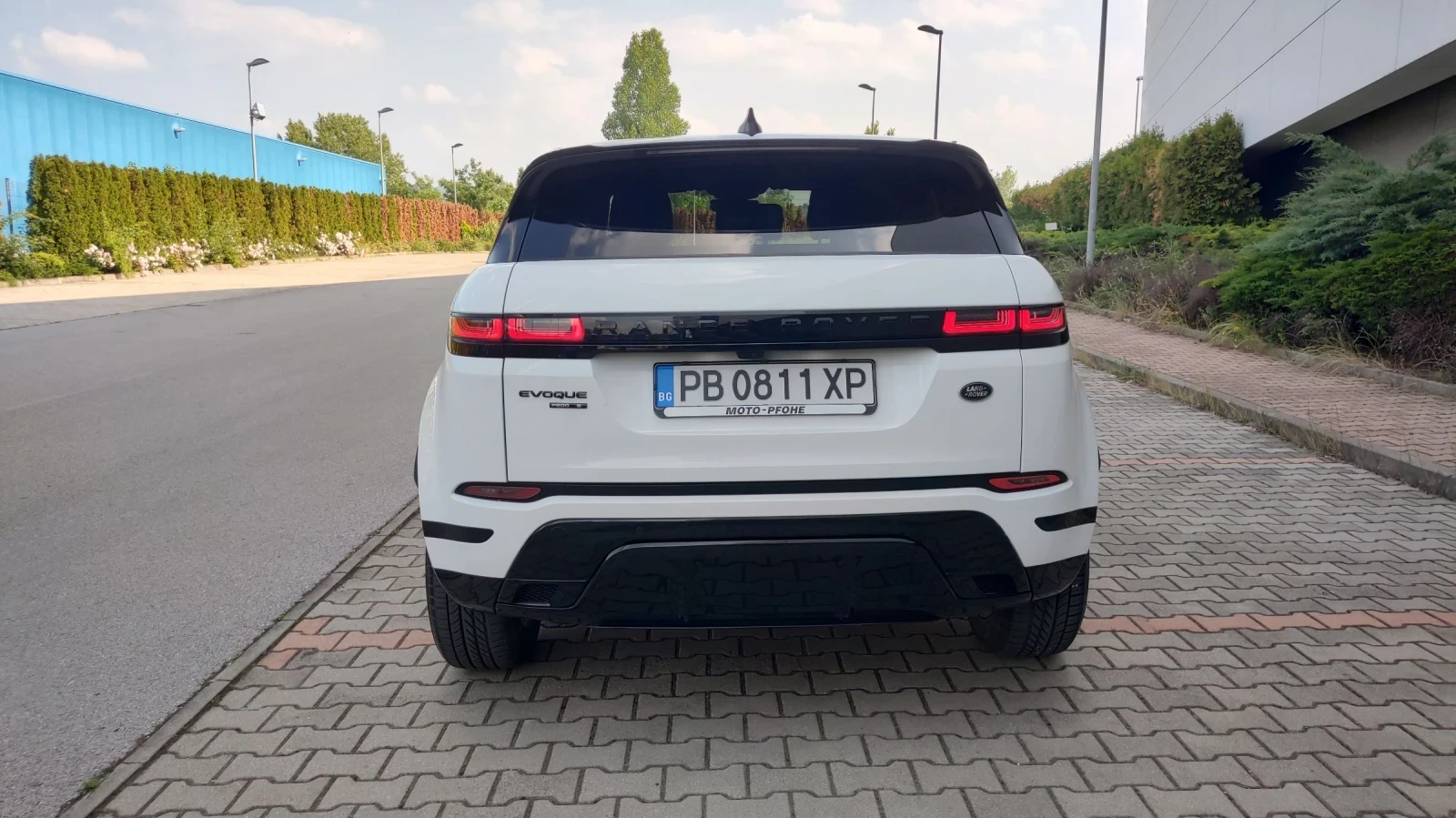 Land Rover Evoque R DYNAMIC 2000T 200hp - изображение 7
