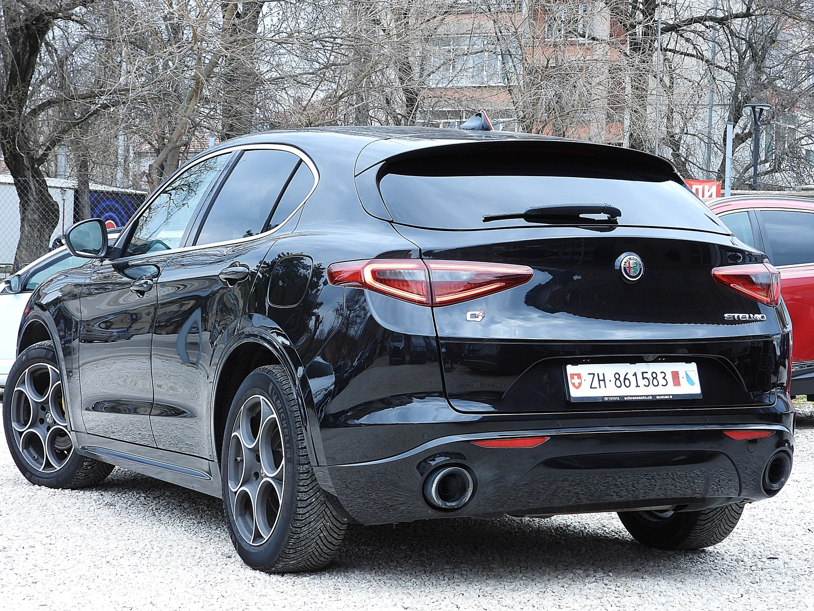 Alfa Romeo Stelvio 2.0ШВЕЙЦАРИЯ-ДИСТРОНИК/КОЖА/НАВИ/LANE ASSIST/4x4, снимка 6 - Автомобили и джипове - 51682052