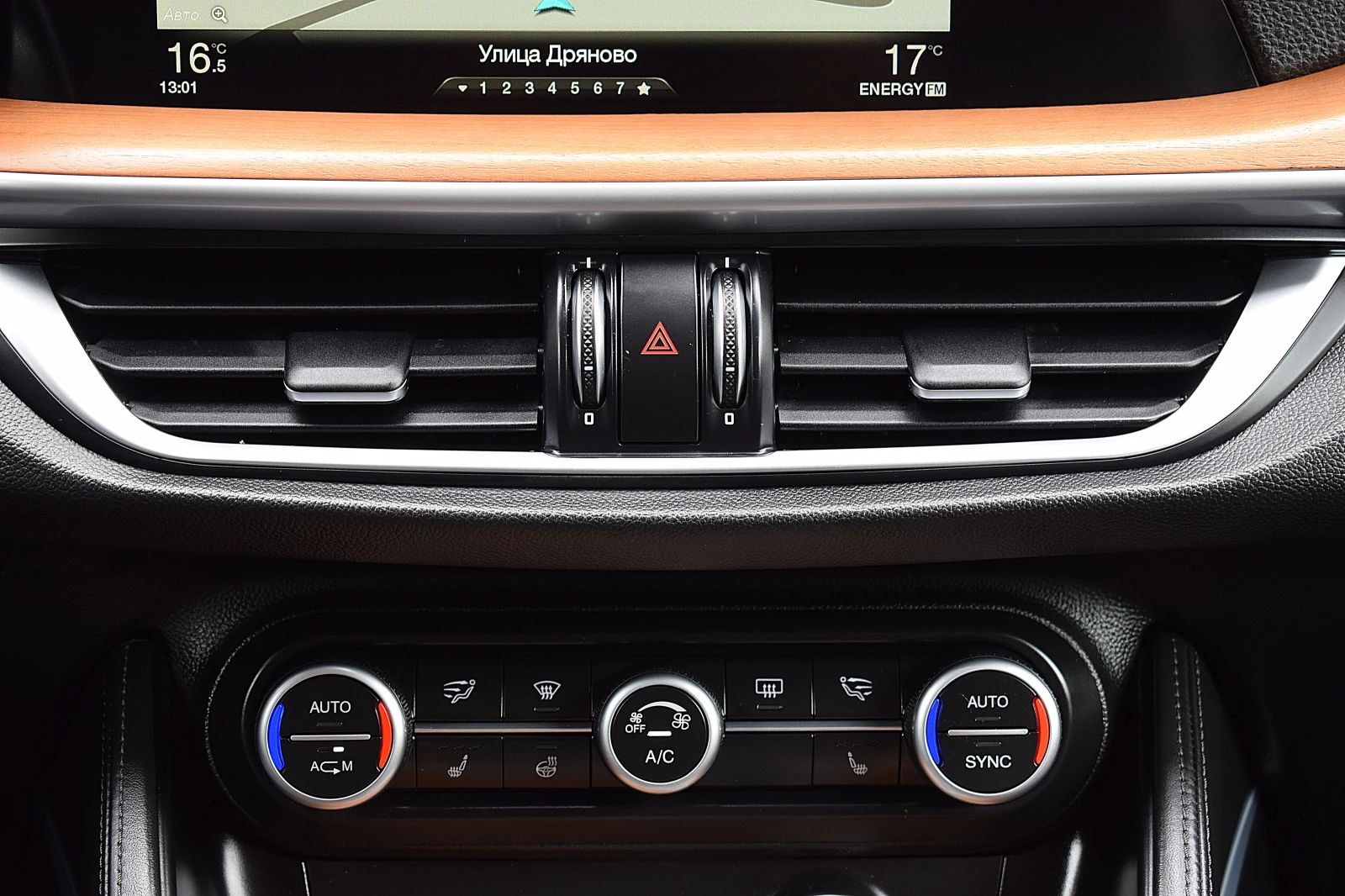 Alfa Romeo Stelvio 2.0-///LANE ASSIST/4x4 | Mobile.bg   11