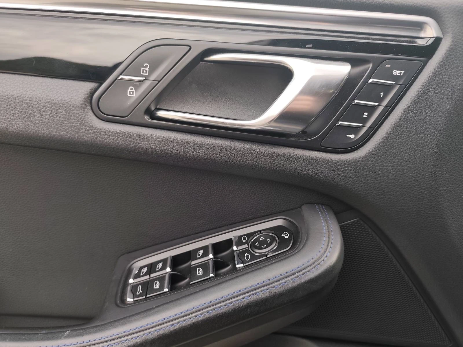 Porsche Macan 2.0T, снимка 13 - Автомобили и джипове - 53748429