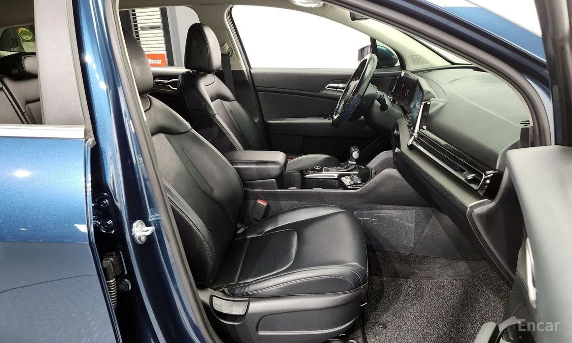 Kia Sportage 2.0* DIGITAL* ОБДУХВАНЕ* ПОДГРЕВ* КАМЕРА, снимка 12 - Автомобили и джипове - 54026212