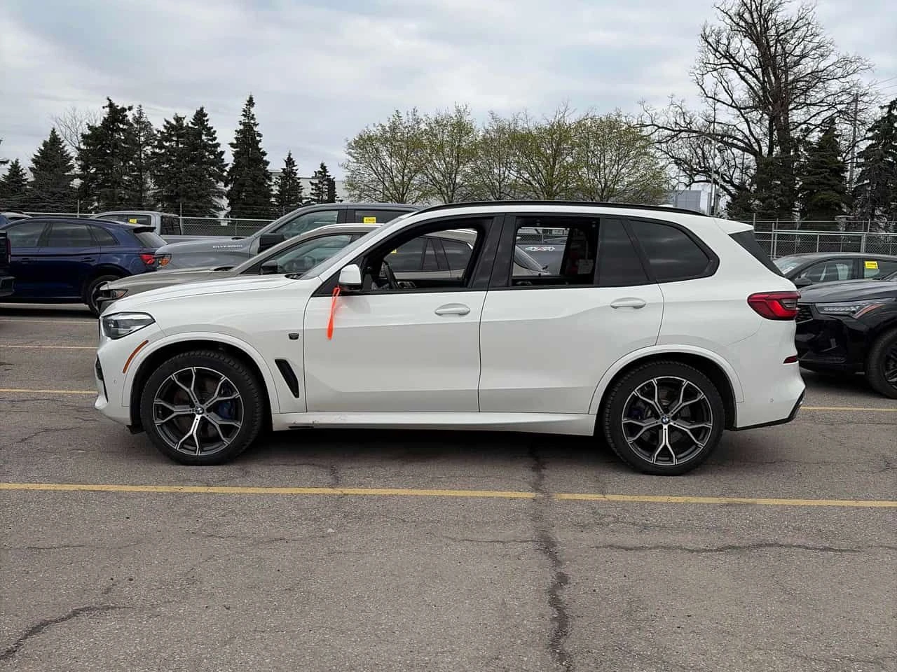 BMW X5 xDrive40i COMFORT SEATS| H/K| HEAD-UP| 360| , снимка 2 - Автомобили и джипове - 54307183