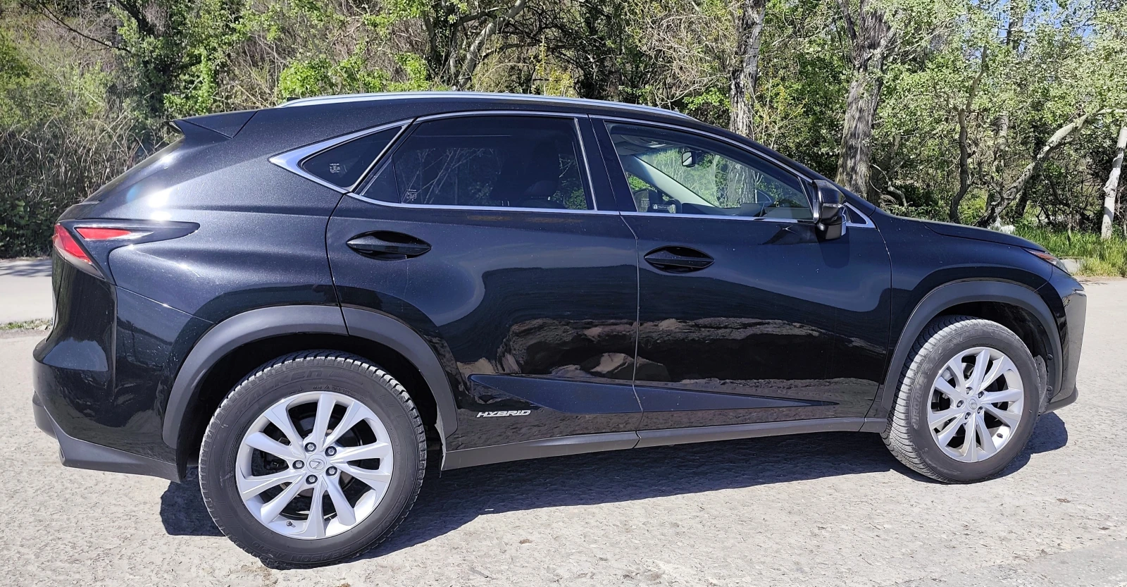 Lexus NX 300h 2.5 Hybrid, снимка 2 - Автомобили и джипове - 54360482