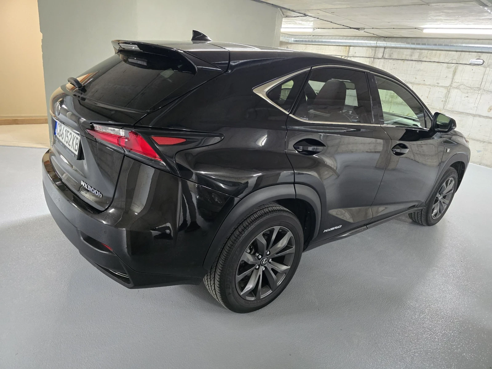 Lexus NX 300h F-Sport Premium, снимка 4 - Автомобили и джипове - 54402222