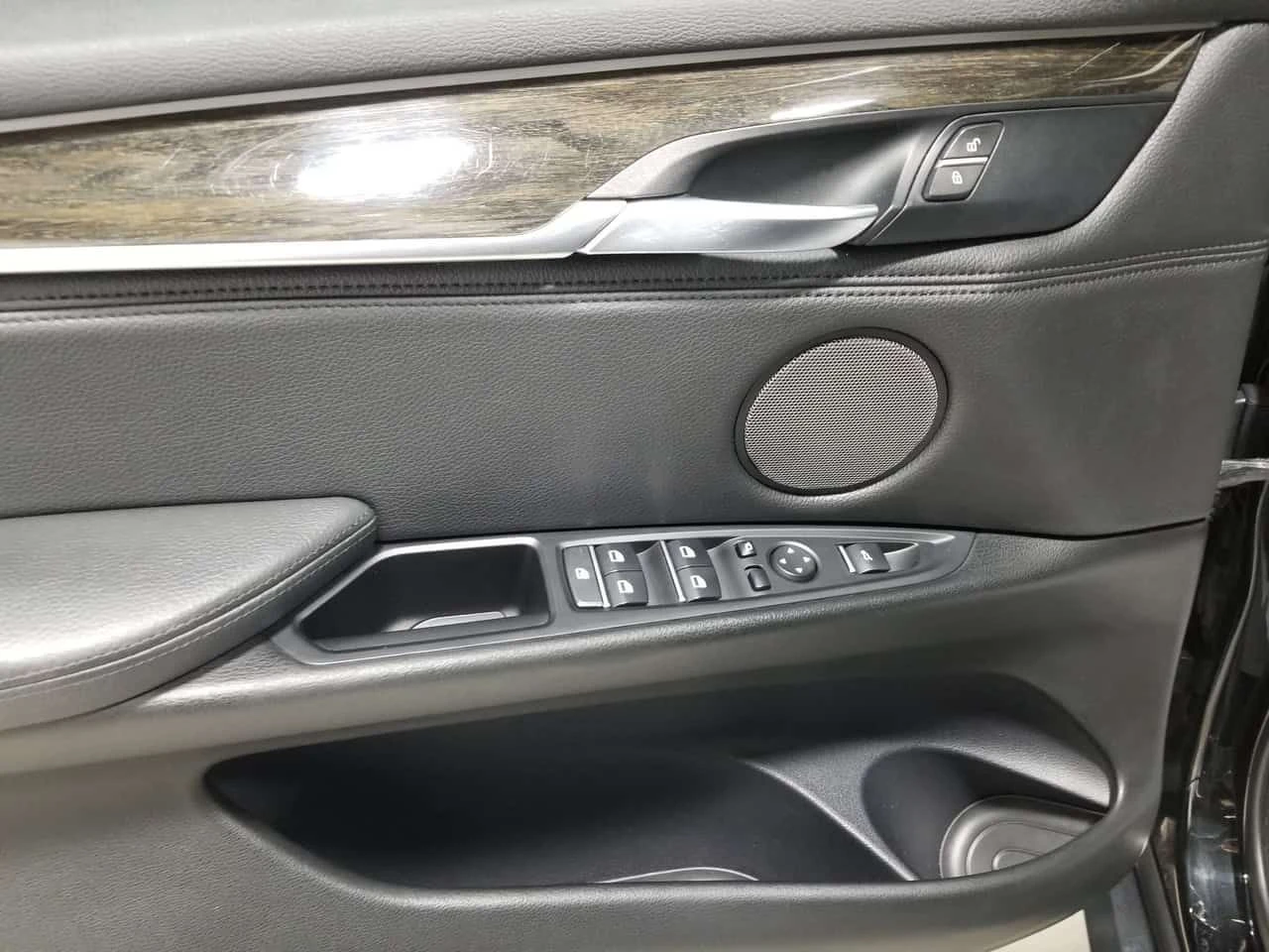 BMW X5 xDrive35i/ПАНОРАМА/7 Passengers/ПОДГРЕВИ, снимка 10 - Автомобили и джипове - 54424357