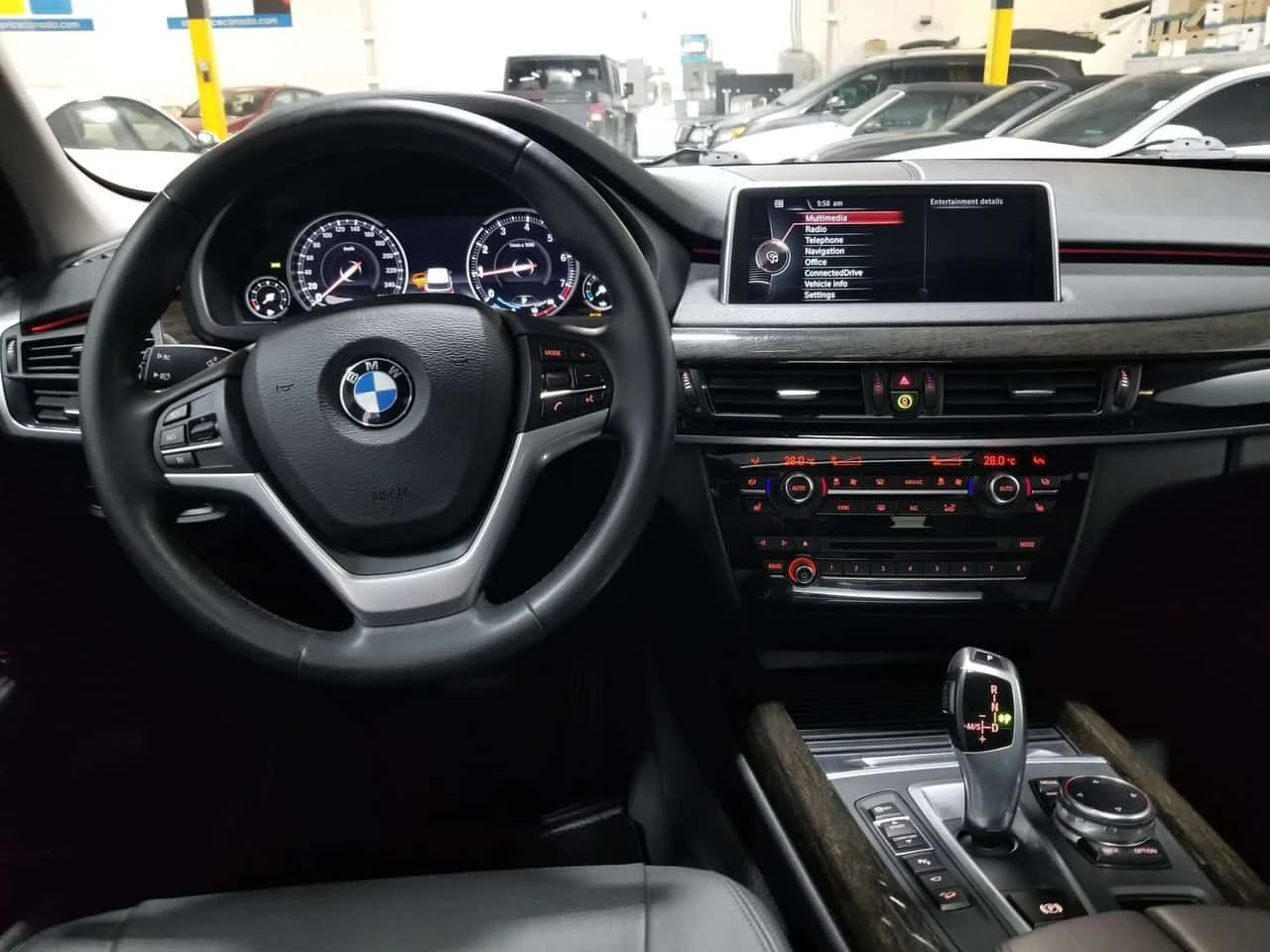 BMW X5 xDrive35i/ПАНОРАМА/7 Passengers/ПОДГРЕВИ, снимка 13 - Автомобили и джипове - 54424357
