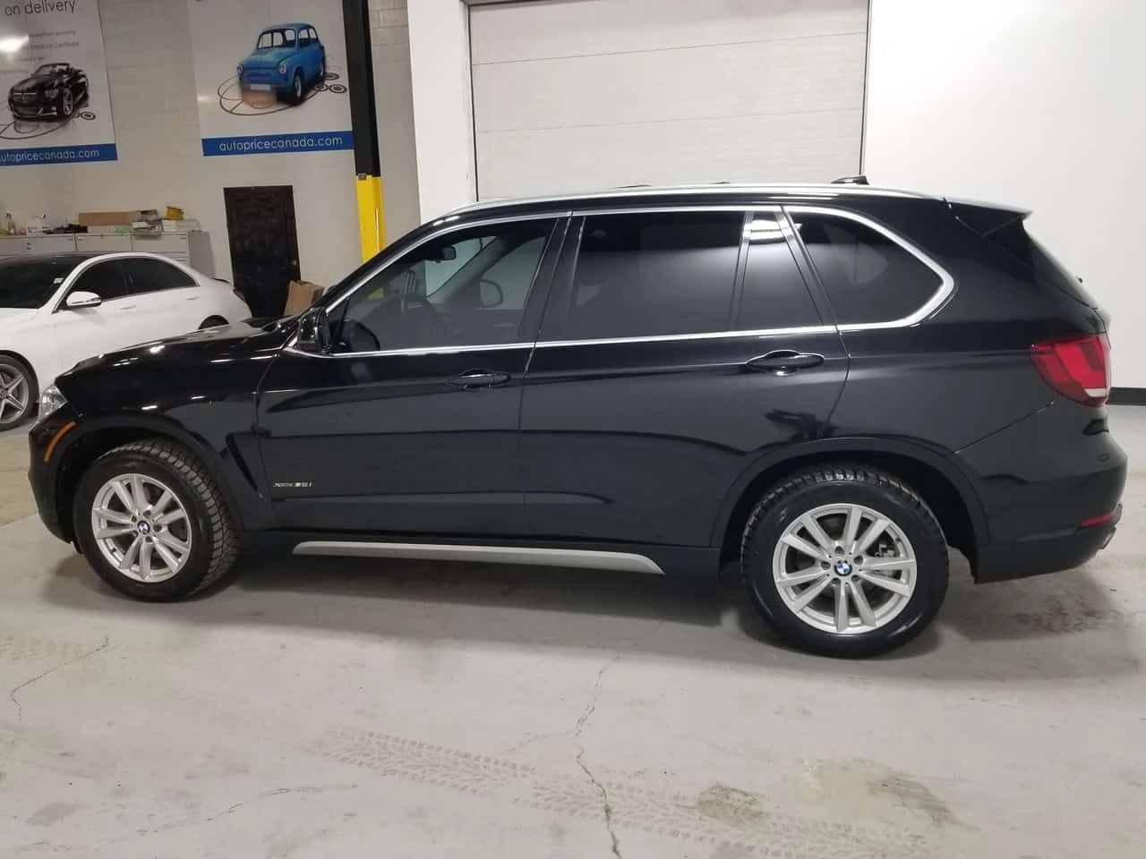 BMW X5 xDrive35i/ПАНОРАМА/7 Passengers/ПОДГРЕВИ, снимка 4 - Автомобили и джипове - 54424357