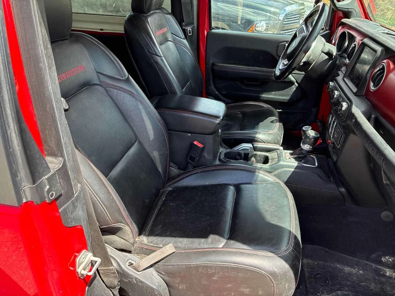 Jeep Wrangler * Rubicon * АВТОКРЕДИТ БЕЗ ПЪРВОНАЧАЛНА ВНОСКА* , снимка 13 - Автомобили и джипове - 54625824