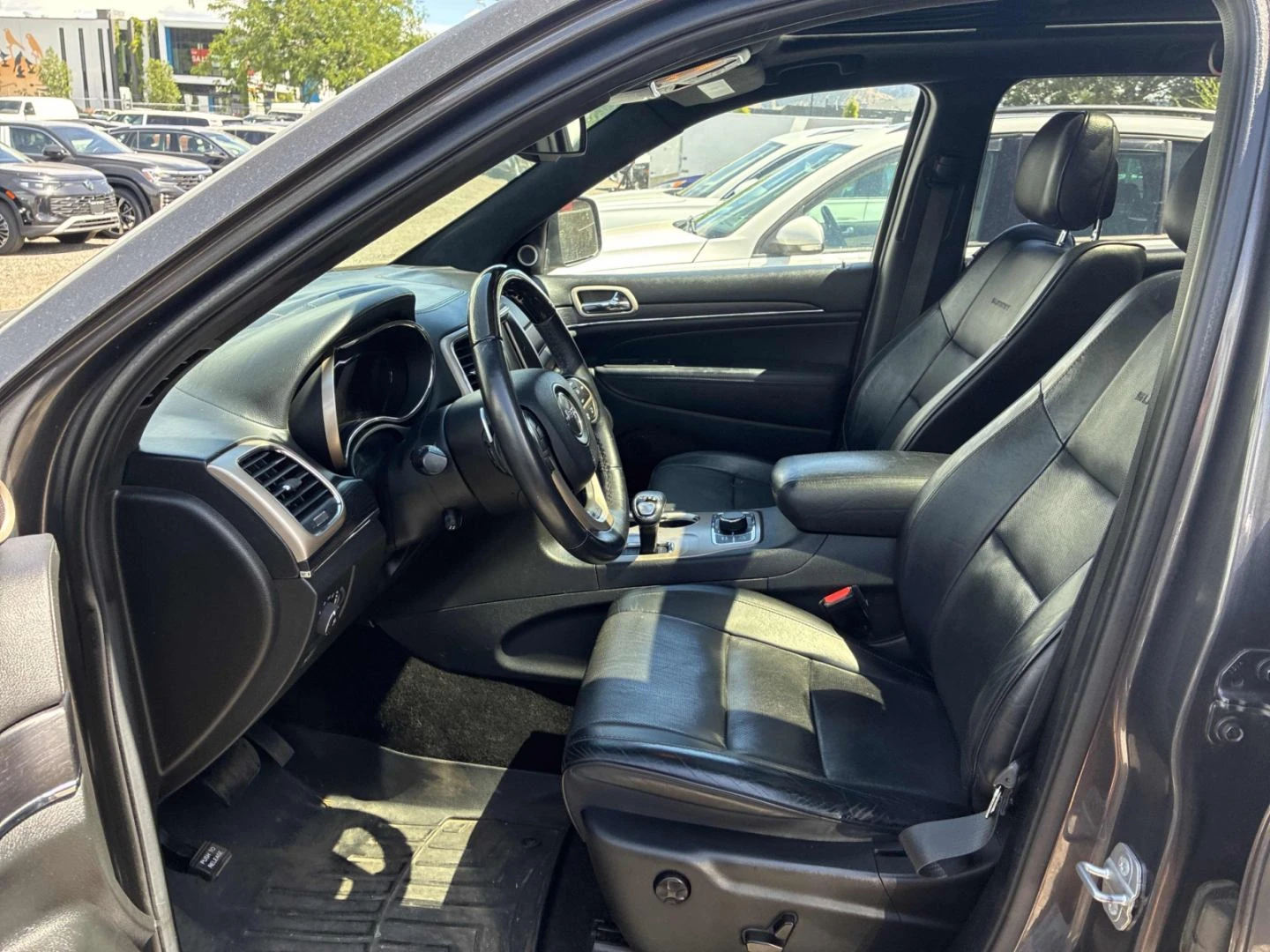 Jeep Grand cherokee SUMMIT* Distronic* Обдух* Подгрев, снимка 6 - Автомобили и джипове - 55271900