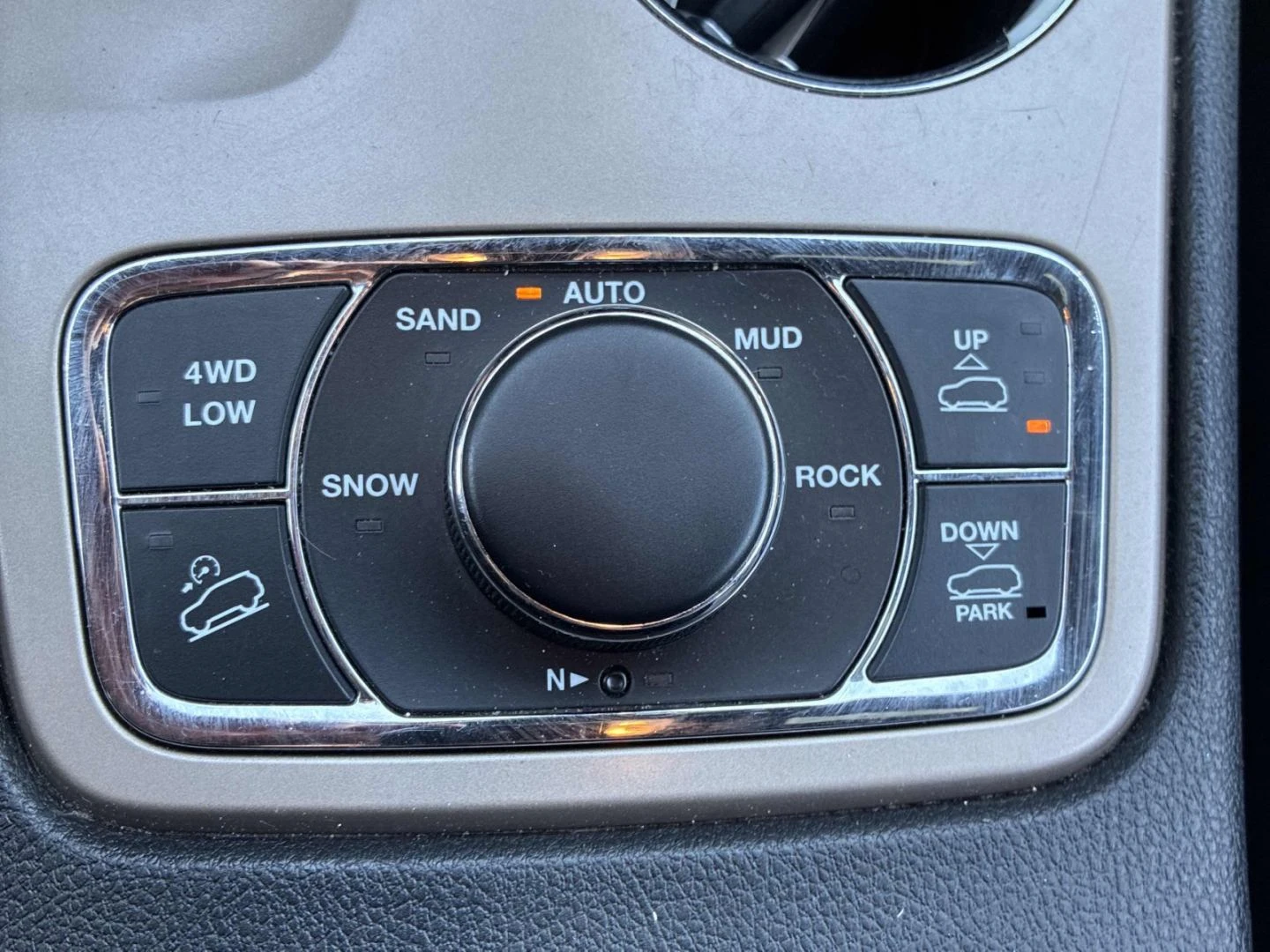 Jeep Grand cherokee SUMMIT* Distronic* Обдух* Подгрев, снимка 11 - Автомобили и джипове - 55271900