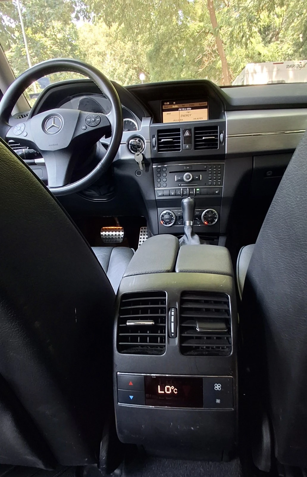 Mercedes-Benz GLK 350 4-matic, снимка 11 - Автомобили и джипове - 55314766