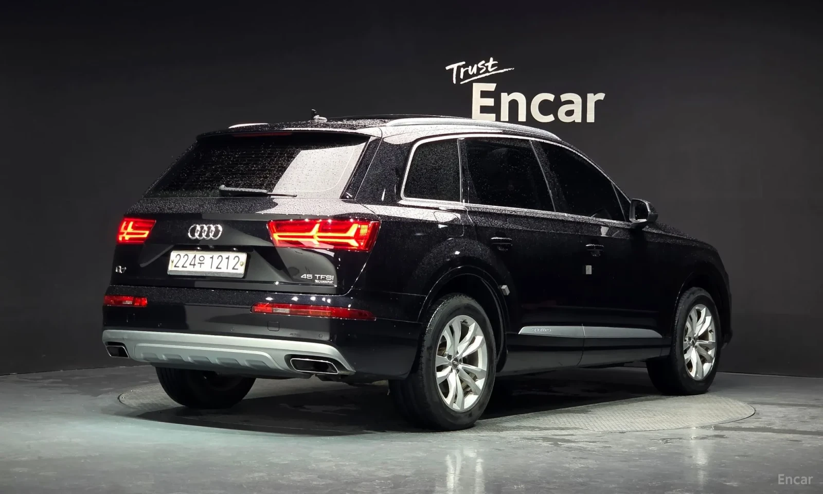 Audi Q7 Панорамен таван\Топ цена, снимка 2 - Автомобили и джипове - 55622382