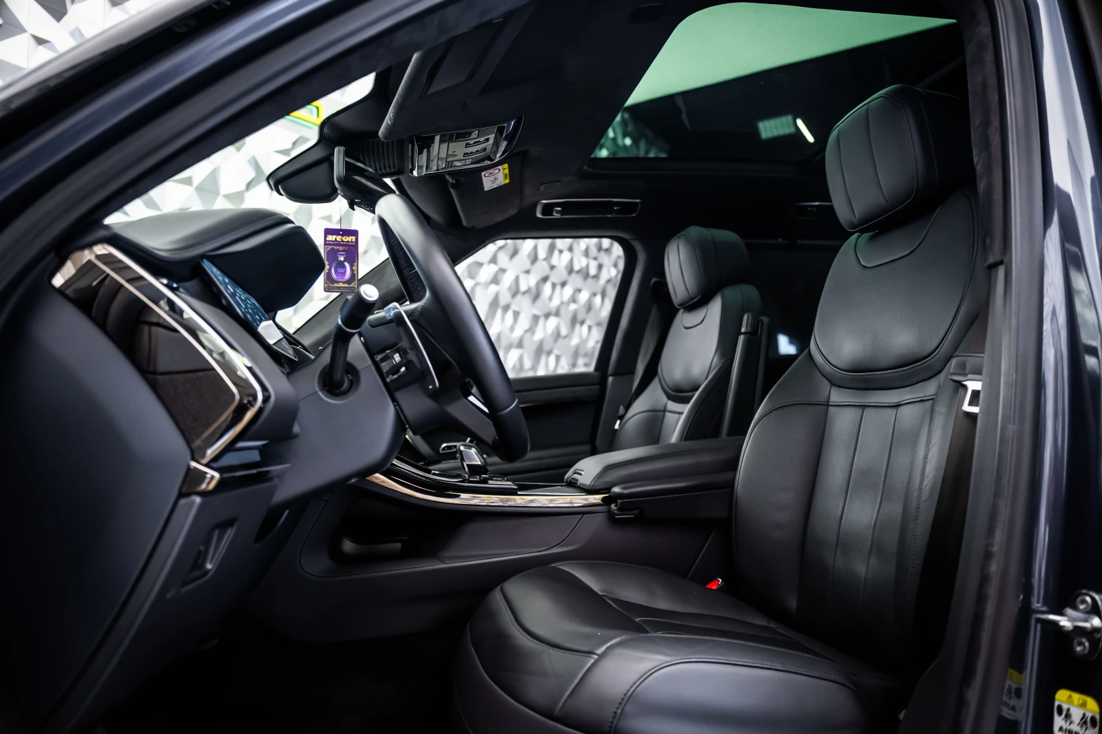 Land Rover Range Rover Sport D350 Autobiography* 360* Пано* Meridian, снимка 13 - Автомобили и джипове - 55663955