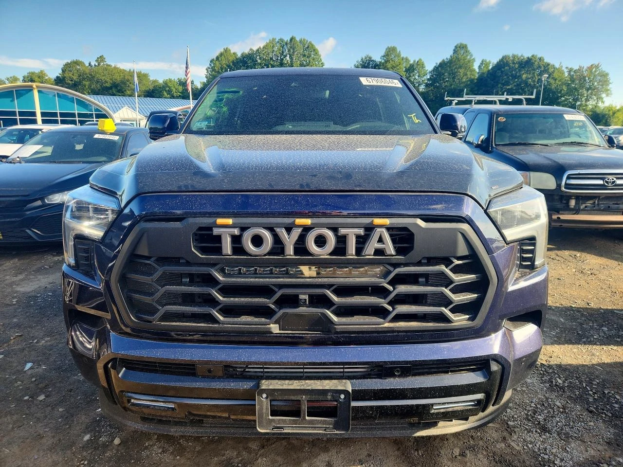 Toyota Sequoia PLATINUM EDITION| DISTRONIC| HEAD UP| КРАЙНА ЦЕНА, снимка 2 - Автомобили и джипове - 56164958
