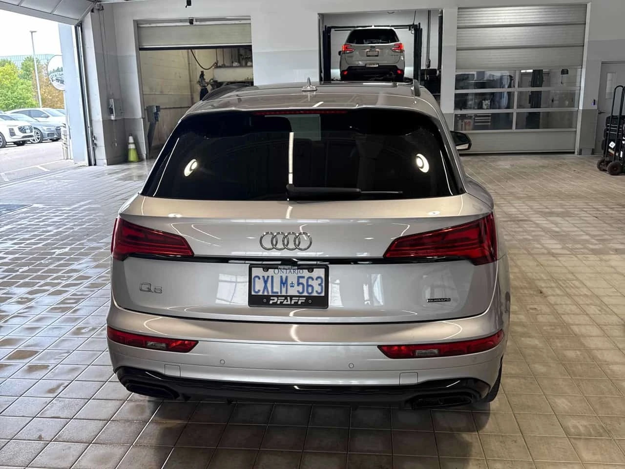Audi Q5 * Progressiv * CARFAX * БЕЗ ПЪРВОНАЧАЛНА ВНОСКА, снимка 4 - Автомобили и джипове - 56204480