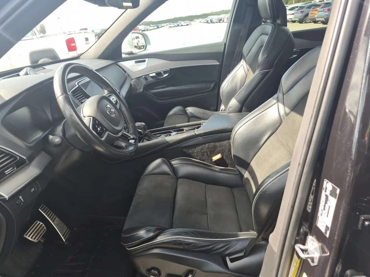 Volvo Xc90 R Design T6 / DISTRONIC / PANO / MEMORY , снимка 5 - Автомобили и джипове - 56297843