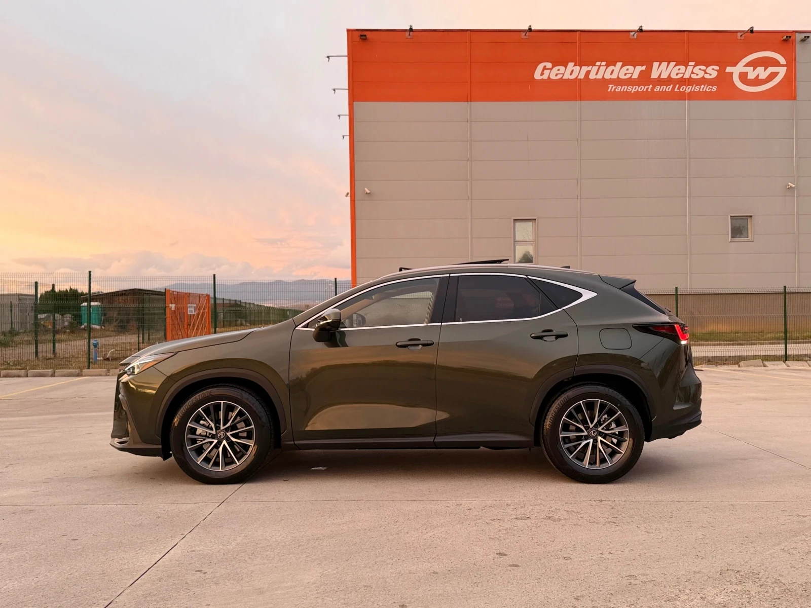 Lexus NX 450 h+ Executive E-FOUR Germany НАЛИЧЕН, снимка 4 - Автомобили и джипове - 56547156