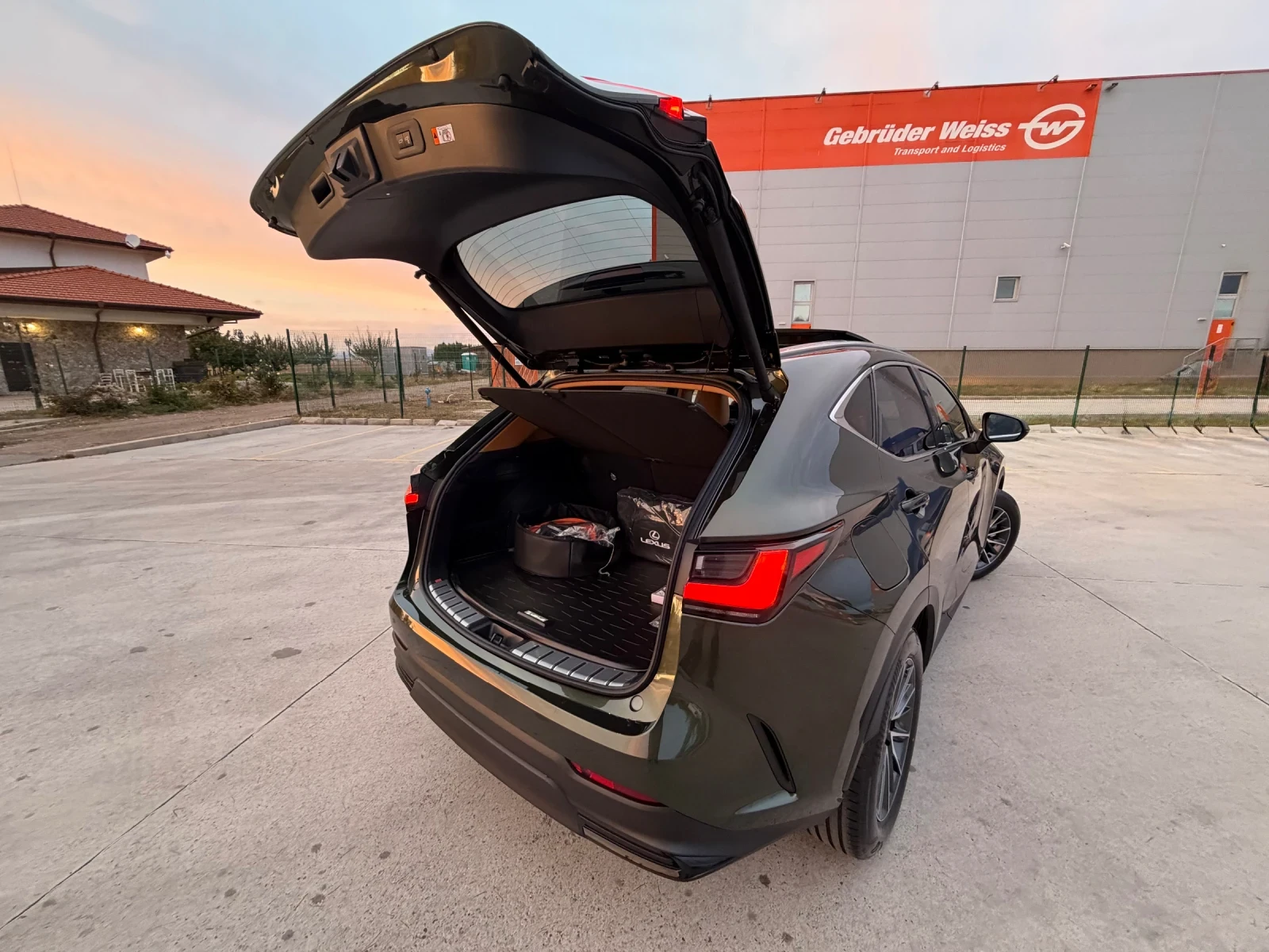 Lexus NX 450 h+ Executive E-FOUR Germany НАЛИЧЕН, снимка 8 - Автомобили и джипове - 56547156