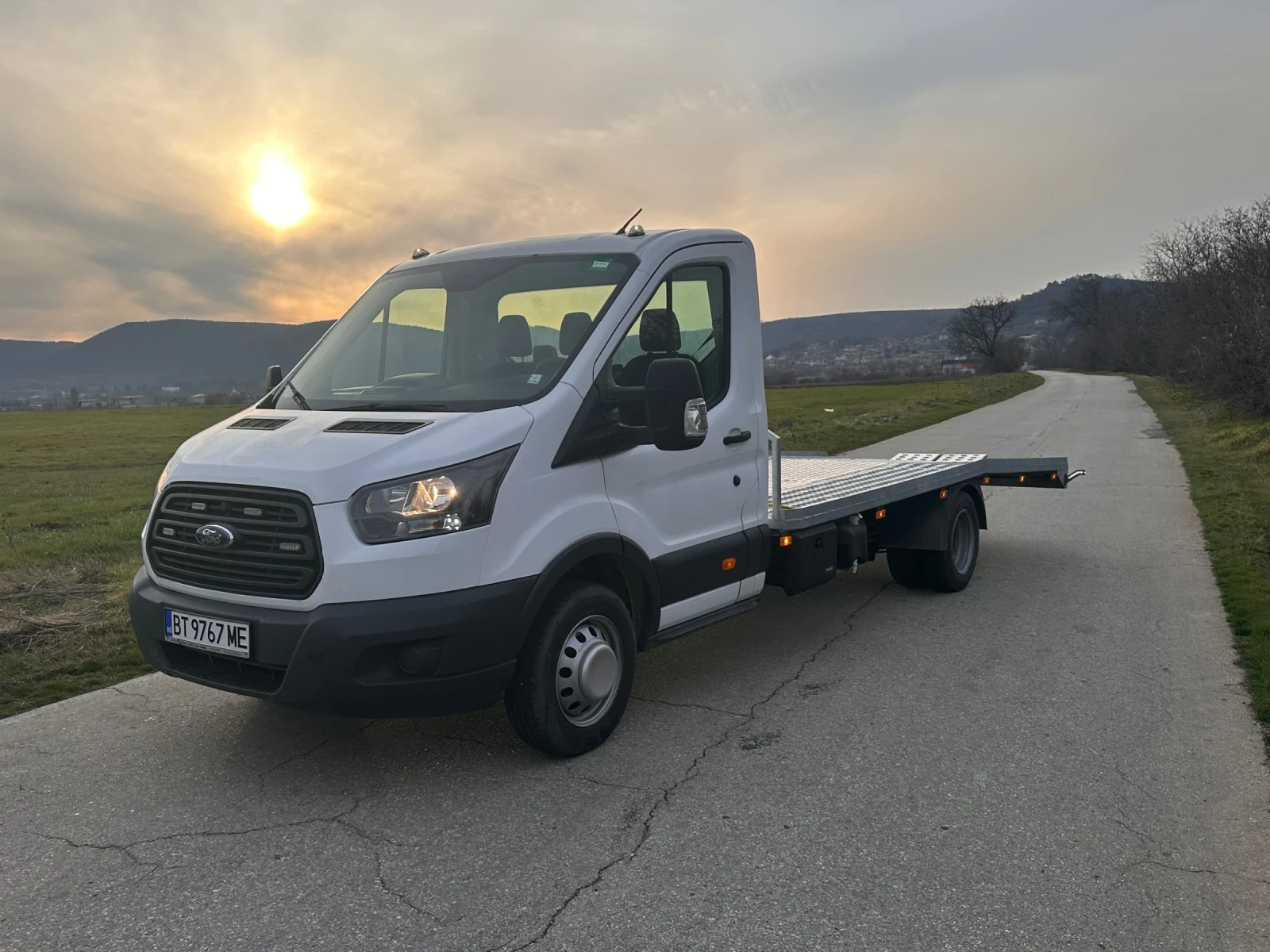 Ford Transit 2.0tdci EURO6 автовоз, снимка 2 - Бусове и автобуси - 53759869