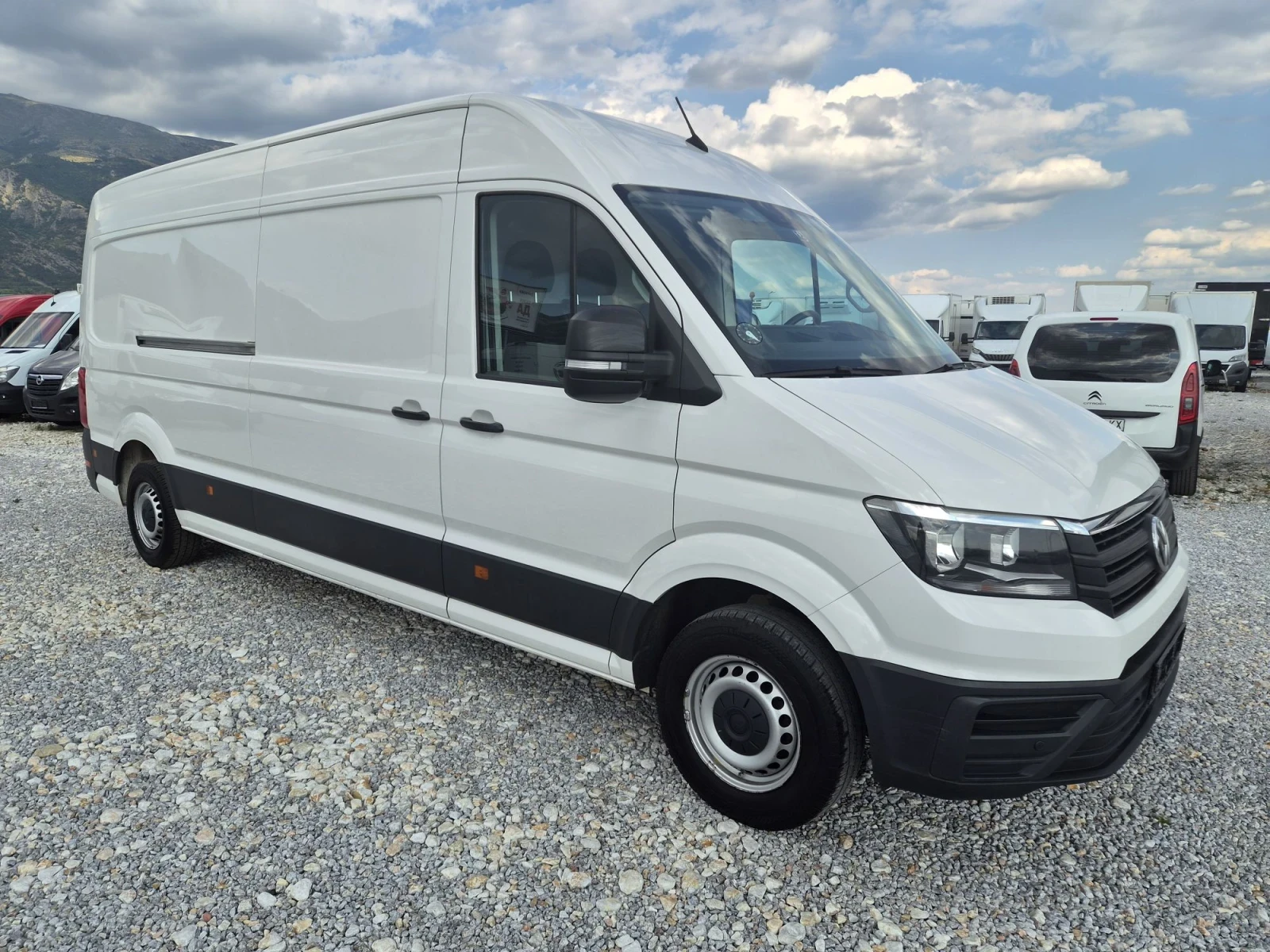 VW Crafter 2.0 TDI * НАВИ * Падащ Борд * Клима * Макси, снимка 7 - Бусове и автобуси - 55619035
