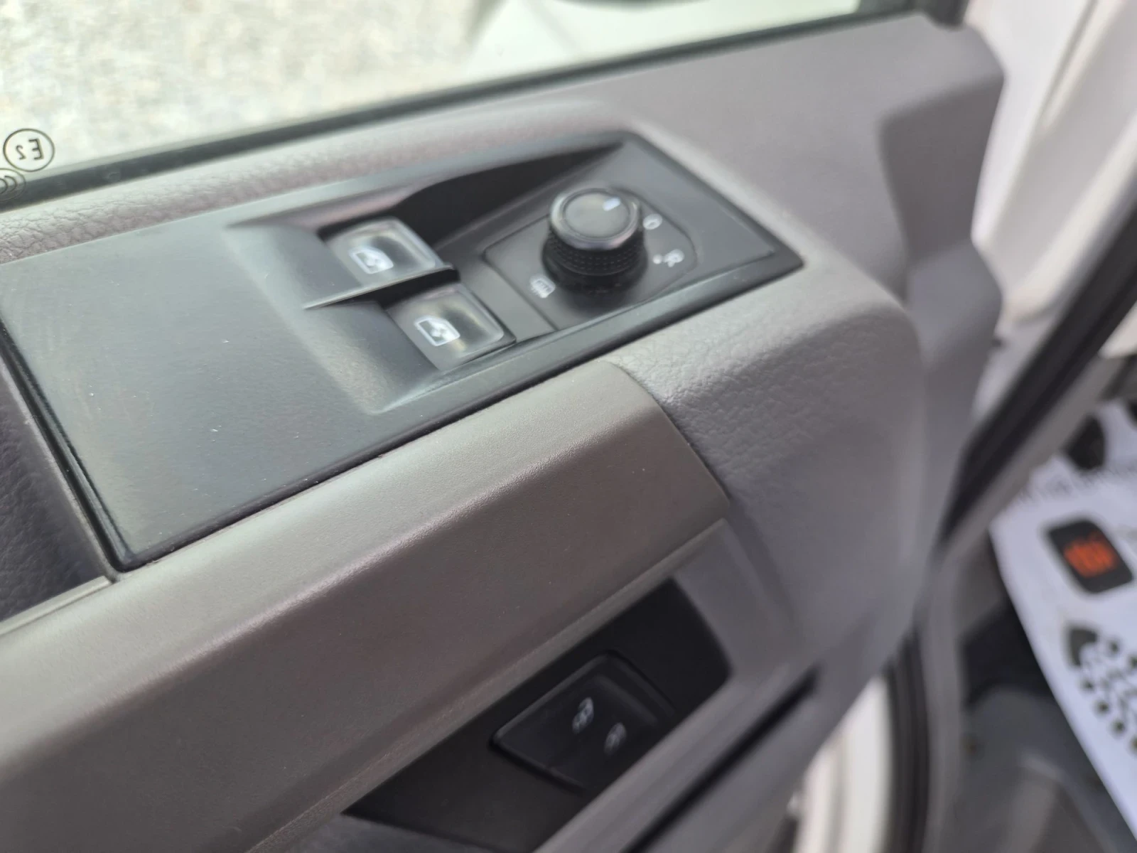 VW Crafter 2.0 TDI * НАВИ * Падащ Борд * Клима * Макси, снимка 12 - Бусове и автобуси - 55619035