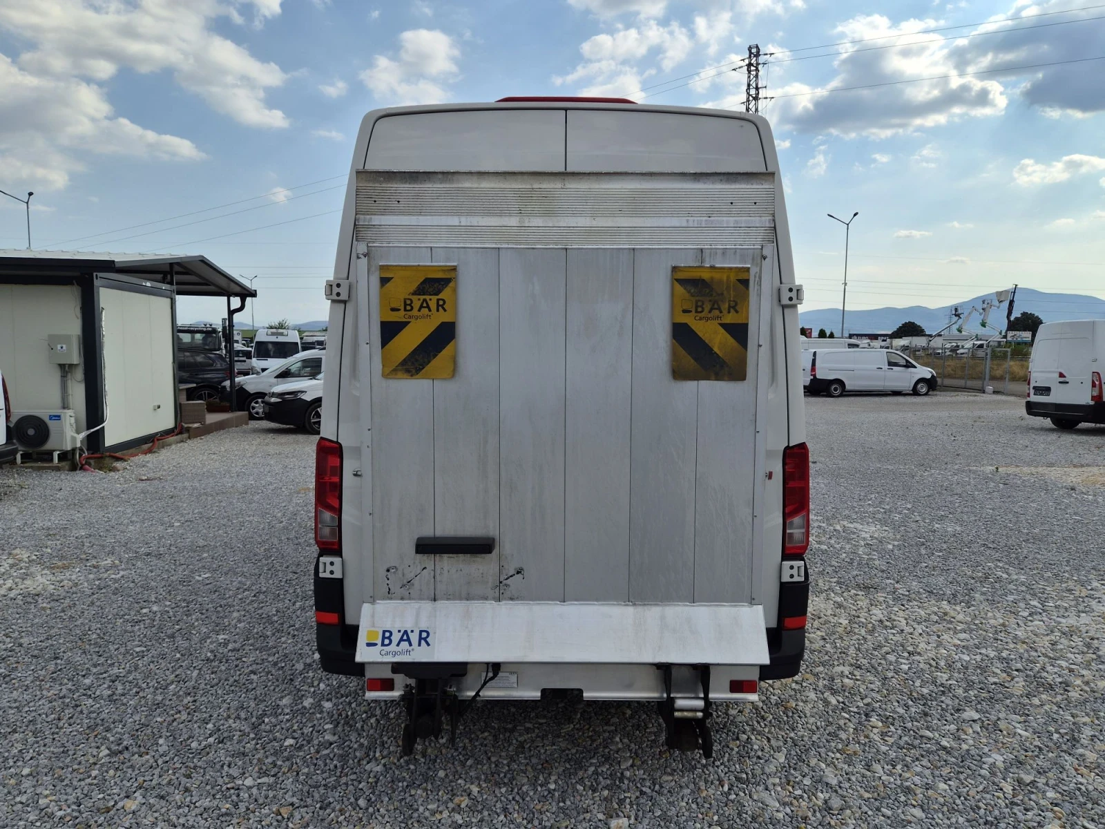 VW Crafter 2.0 TDI * НАВИ * Падащ Борд * Клима * Макси, снимка 4 - Бусове и автобуси - 55619035