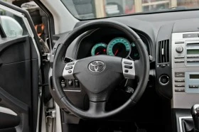 Toyota Corolla verso 2.2 d4d, снимка 10