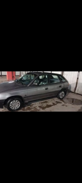 Opel Astra 1.4, снимка 1