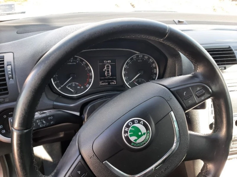 Skoda Octavia 1.6TDI 105к.с. 05.2013г, снимка 5 - Автомобили и джипове - 44791800