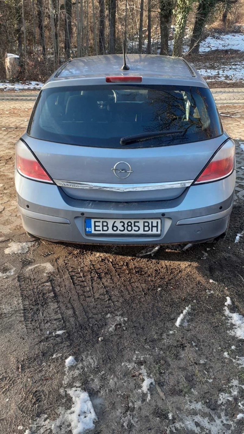 Opel Astra, снимка 2 - Автомобили и джипове - 43816175