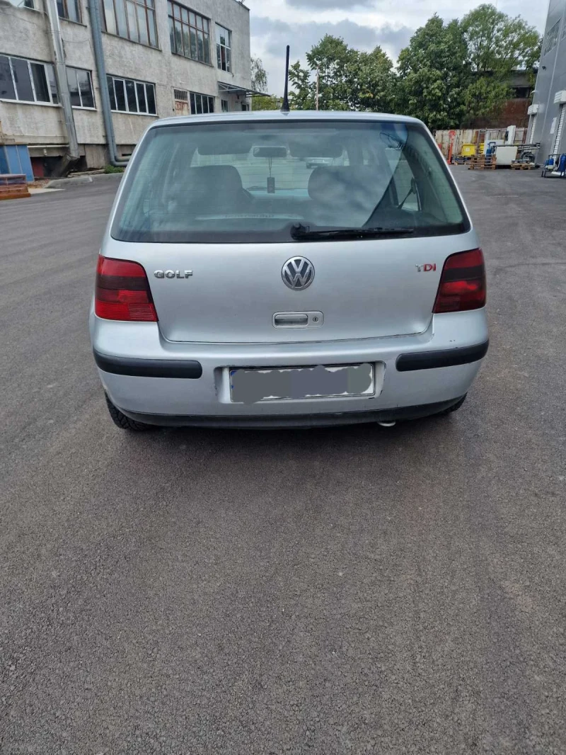 VW Golf 1.9 tdi, снимка 2 - Автомобили и джипове - 47208165