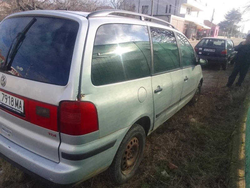 VW Sharan 1.9 TDI 131к.с., снимка 3 - Автомобили и джипове - 48831645