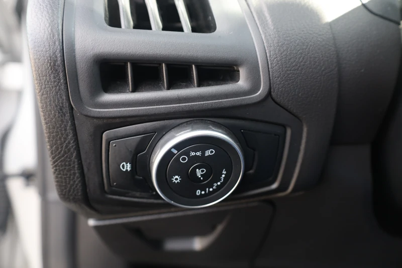 Ford Focus 1.0 EcoBoost Klimatronic Start/Stop MY18 #iCarbg , снимка 16 - Автомобили и джипове - 49759827