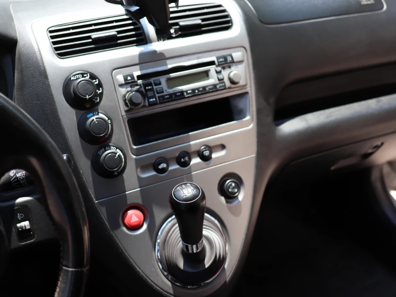 Honda Civic 1.7 CDTI, снимка 5 - Автомобили и джипове - 53238536