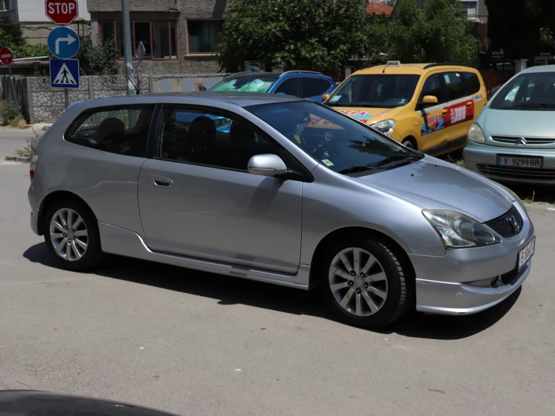 Honda Civic 1.7 CDTI, снимка 2 - Автомобили и джипове - 53238536