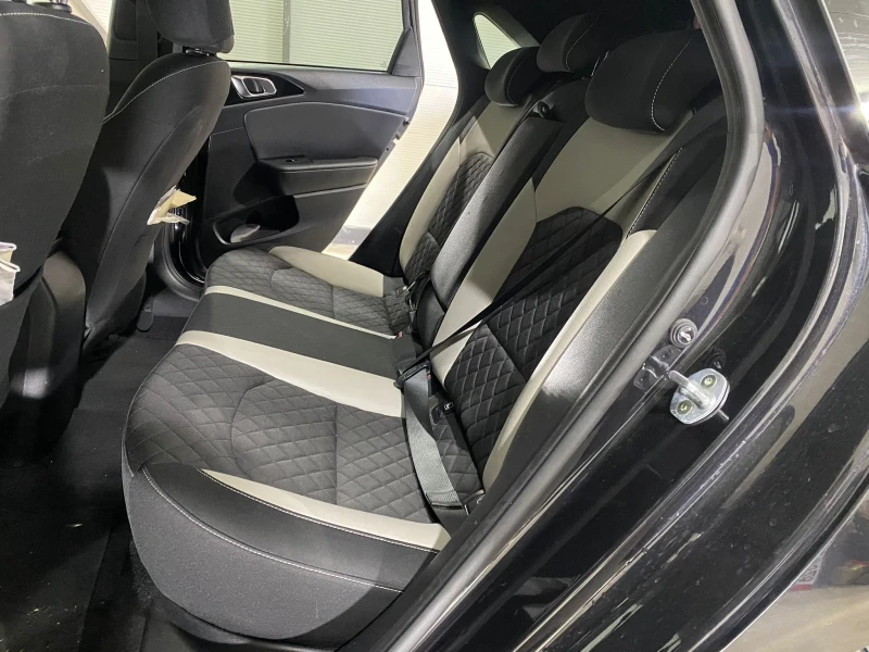 Kia Ceed, снимка 10 - Автомобили и джипове - 51448812