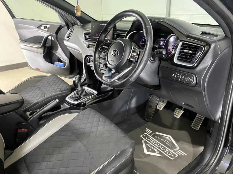 Kia Ceed, снимка 9 - Автомобили и джипове - 51448812