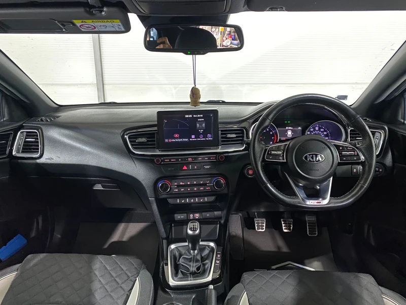 Kia Ceed, снимка 7 - Автомобили и джипове - 51448812