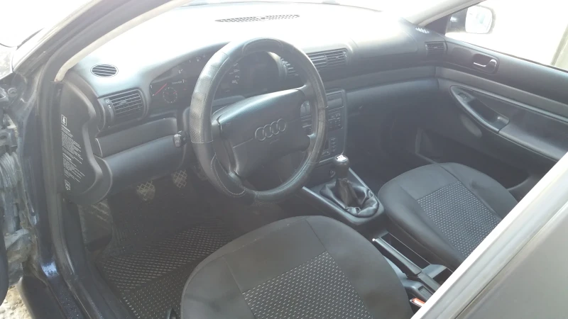 Audi A4 1.6, снимка 11 - Автомобили и джипове - 51668832