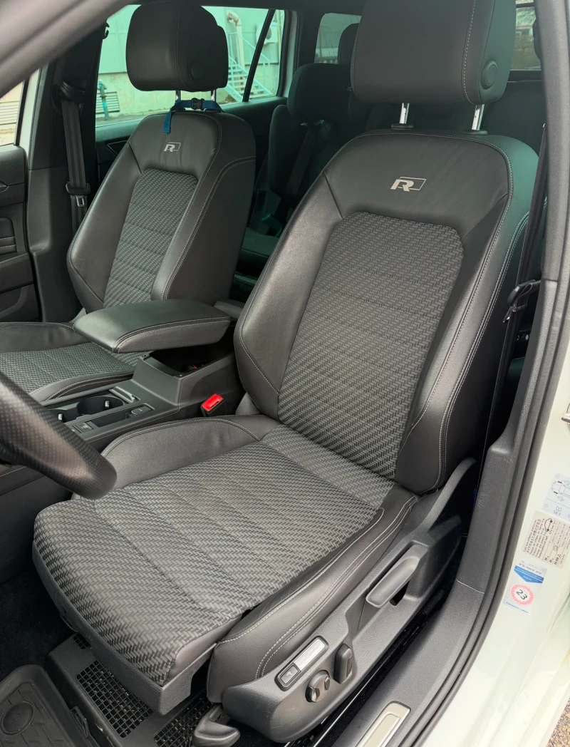 VW Passat 2.0 TSI* R-Line* Dynaudio* Печка* 95к км, снимка 10 - Автомобили и джипове - 53397894