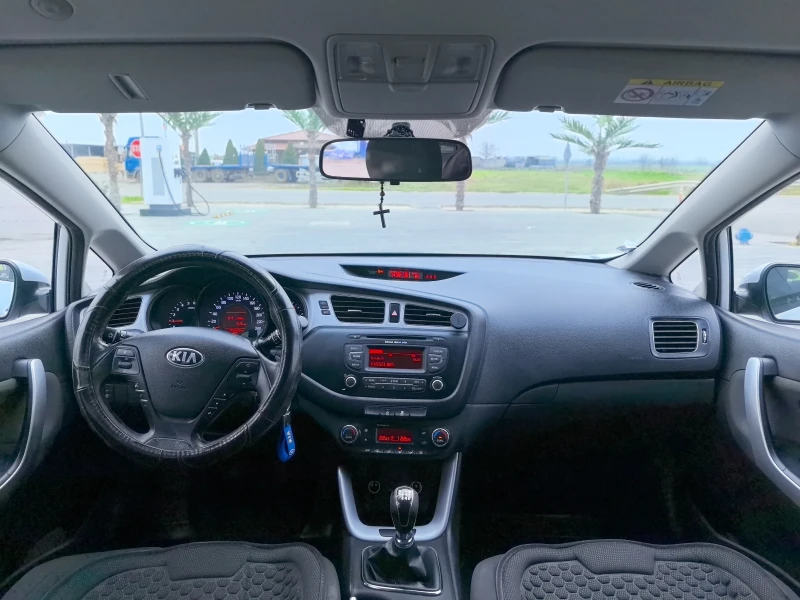 Kia Ceed 1.4 CRDI * 90 к.с, снимка 8 - Автомобили и джипове - 52924760